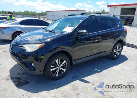 2018 Toyota Rav4 Xle from USA, damaged, VIN 2T3RFREV4JW753672